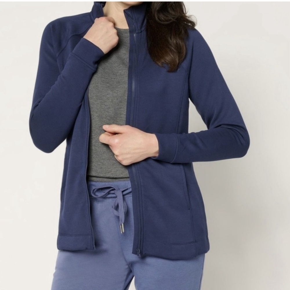 New Cuddl Duds Smooth Knit Jersey Full
Zip Jacket Navy Size XL